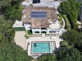 Villa de charme piscine et jacuzzi 190 m2，位于穆昂萨尔图的酒店