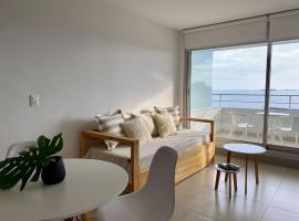 Mono Balc&oacute;n Vista al R&iacute;o N&ordf; 509, Colonia del Sacramento，位于科洛尼亚-德尔萨克拉门托的Spa酒店