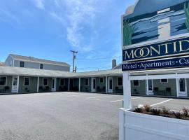 Moontide Motel, Apartments, and Cabins，位于旧奥查德比奇老果园海滩码头附近的酒店