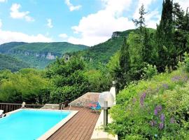 Les GARGOUILLES Gorges du Tarn - Millau，位于Boyne的住宿加早餐旅馆