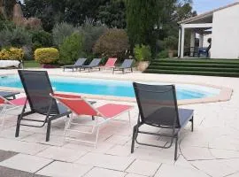 Villa l'ESTEL en campagne avec piscine privée proche Arles et Avignon