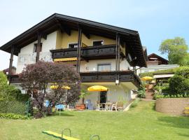 Ferienhaus Renate，位于法克湖畔埃格的酒店
