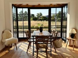 Abrahams Bayr Cottage，位于谢兴的酒店