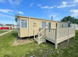 8 Berth Caravan For Hire Near Clacton-on-sea In Essex Ref 26287e