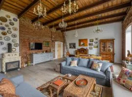 Folwark Rafałówka by Noclegi Renters