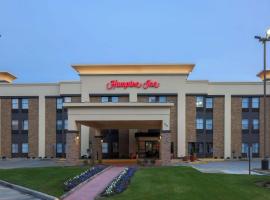 Hampton Inn Dayton Fairborn Wright Patterson AFB，位于费尔伯恩的酒店