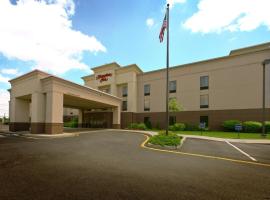 Hampton Inn North Brunswick NJ，位于北不伦瑞克罗格斯大学附近的酒店