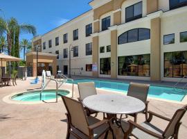 Hampton Inn & Suites by Hilton Hemet Menifee Murrieta，位于赫米特的酒店