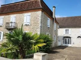"L'OSTAU", GRAND APPARTEMENT 84 m2 AVEC JARDIN, PISCINE, SALLE DE SPORT