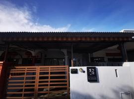 T&A JENJAROM HOMESTAY，位于Jenjarum的酒店