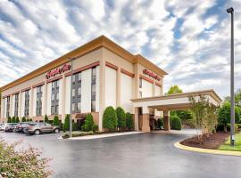 Hampton Inn Morganton，位于摩根顿的酒店