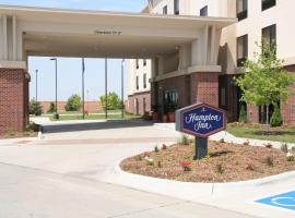Newly Renovated Hampton Inn Omaha West Lakeside，位于奥马哈的酒店