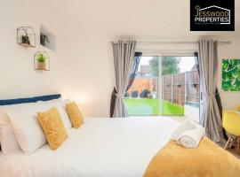 Bright and Cosy Studio Apartment by Jesswood Properties Short Lets With Free Parking Near M1 & Luton Airport