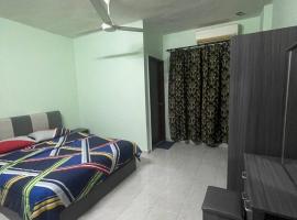 Elvina Guesthouse @ Laguna Condo Resort PD，位于Kampong Tanah Merah的酒店