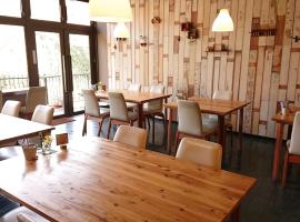 四季芳る美郷の湯，位于Kawashima的酒店