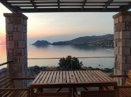 Theasis Limnos-two bedroom suite，位于Agios Ioannis Kaspaka的公寓