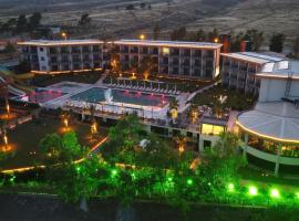 TOROS DELUXE RESORT HOTEL，位于Yesilovacık的酒店