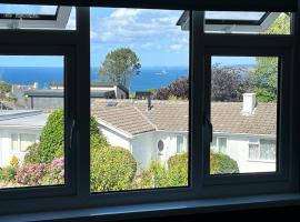 Godrevy Lighthouse View, Carbis Bay, St Ives, free parking near beach，位于卡比斯贝的宠物友好酒店