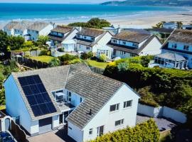 Benllech Beach，位于本莱赫的酒店