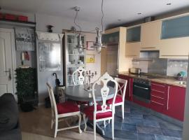 Apartamento San Quirce - céntrico y reformado- wifi y netflix，位于巴利亚多利德国家雕塑博物馆附近的酒店