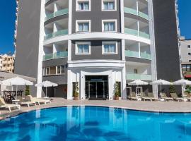 Motto Premium Hotel&Spa，位于马尔马里斯的酒店