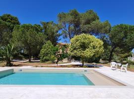 Villa Morea-Relax in piscina，位于普蒂尼亚诺的酒店
