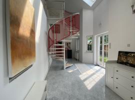 Modernes Haus in Parndorf，位于帕恩多夫的乡村别墅