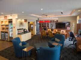 林肯北万豪广场套房酒店，位于林垦的酒店