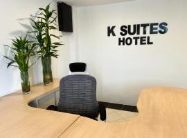 K SUITES HOTEL，位于Chabang Tiga的酒店