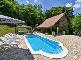 Lovely Home In Veliko Trgovisce With Heated Swimming Pool，位于Veliko Trgovišće的度假屋