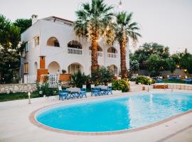 Dilek Ağacı Butik Otel - Karaburun，位于卡拉布伦的酒店