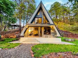 Tiny Pines A-Frame Cabin, Domes and Luxury Glamping Site