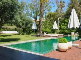 Luxurious Coastal Villa with Pool Near the Beach by Sea N' Rent