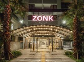 ZONK HOTEL Nakasu，位于福冈的自助式住宿