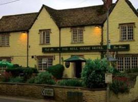 Bell House Hotel & Restaurant，位于Sutton Benger的酒店