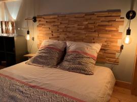 Chaleureux studio plein sud en Tarentaise !，位于Bozel的酒店