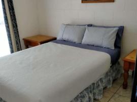 Tamarind Gardens Camping, Caravans, Accommodation