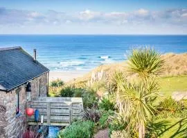 Girl Annie, Cornish Cottage With Superb Sea Views & Garden, By Beach