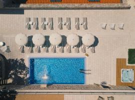 Palace Natali，位于杜布罗夫尼克的带按摩浴缸的酒店