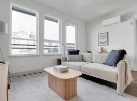 Bellevue 1BR w Gym Roof Lounge nr coffee shops SEA-295