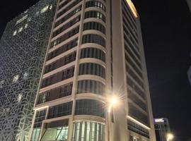 C - Hotel and Suites Doha，位于多哈Museum of Islamic Arts附近的酒店