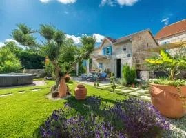 Rustical Holiday Resort Olea