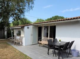 Vakantiehuis 4pers in Sunparks Oostduinkerke，位于东代恩凯尔克的度假屋