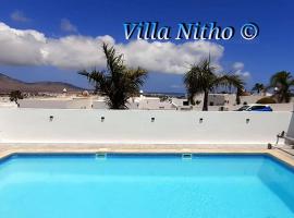 Villa Nitho - heated Pool, panoramic view, privacy，位于普拉亚布兰卡的家庭/亲子酒店