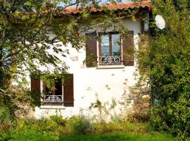 The Piggery, charming converted stone gite，位于Saint-Mesmin的酒店