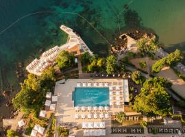 Hotel Ambasador - Liburnia，位于奥帕提亚的带泳池的酒店
