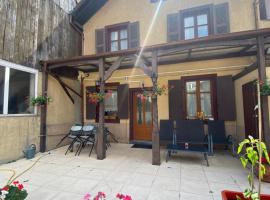 Maison avec terrasse Colmar Centre-Cottage garden terrace Center Old Town Colmar，位于科尔马的酒店