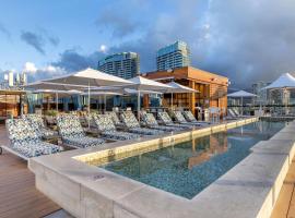 Hilton Grand Vacations Club Hokulani Waikiki Honolulu，位于檀香山檀香山体育场/旧体育场公园附近的酒店