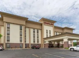 杰斐逊城摩登都会汉普顿酒店