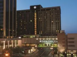 奥马哈市中心希尔顿逸林酒店及商务会议中心